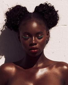 0f1263838435a0a2685c875ad3531424--glowing-eyes-black-girl-aesthetic.jpg