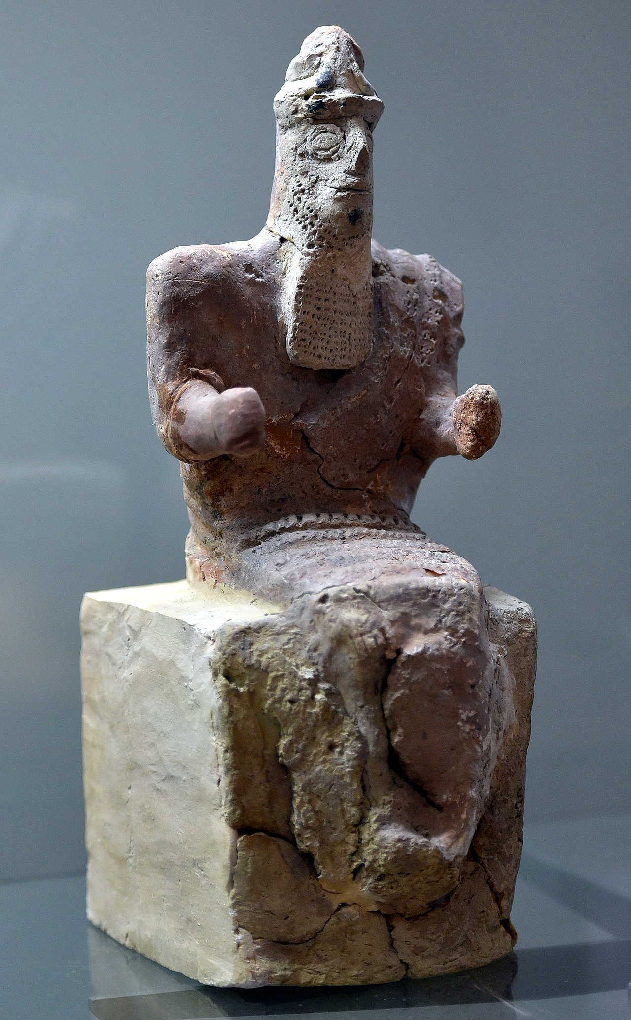 God_Enlil,_seated,_from_Nippur,_Iraq._1800-1600_BCE._Iraq_Museum.jpg