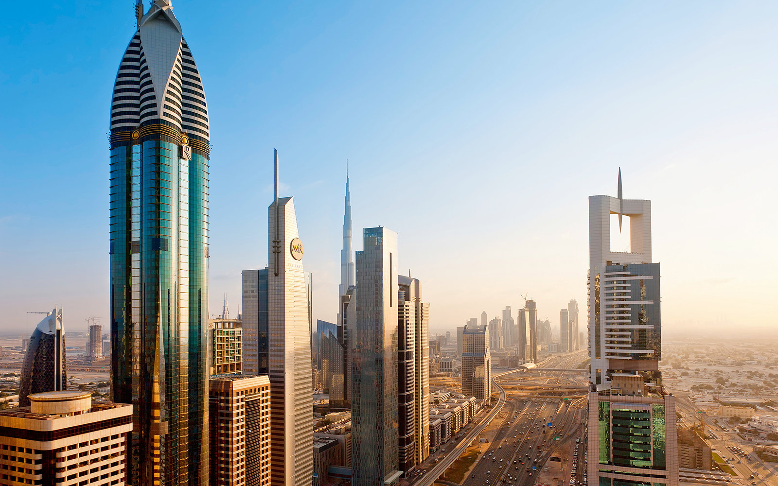 HEADER-Facebook-dubai-du1215.jpg