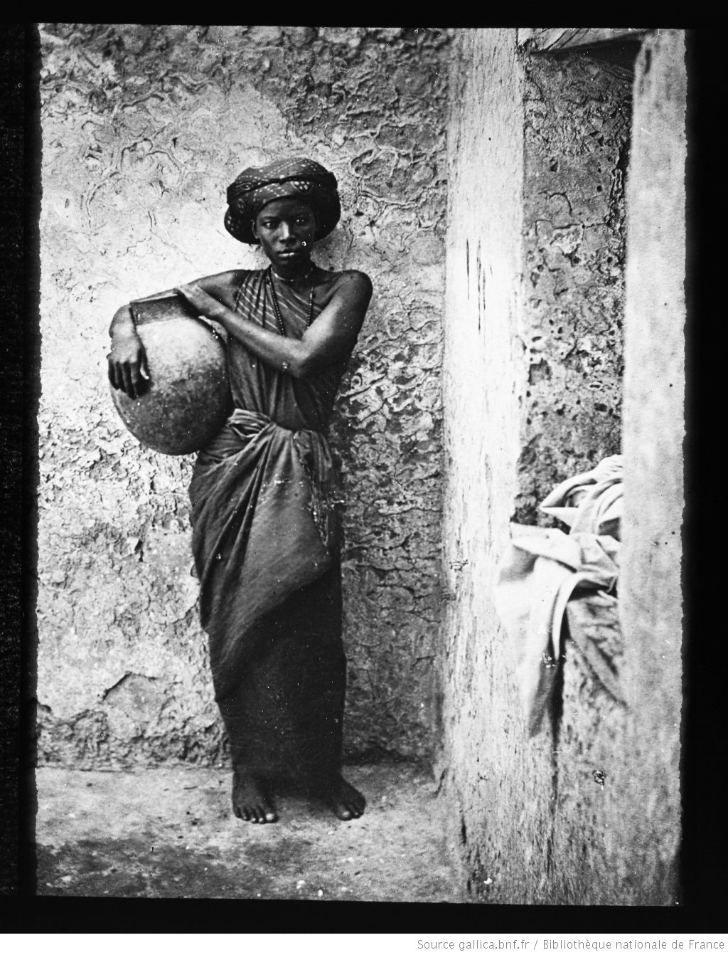 Zanzibar_26_Servante-Esclave_Moguedouchou___[...]Révoil_Georges_btv1b53235318j_1.jpeg