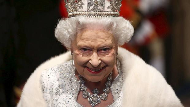 queenelizabethcrown.jpg