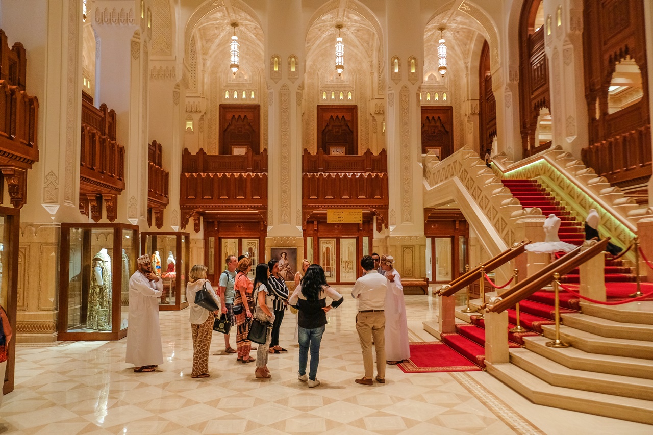 tour-of-the-royal-opera-house-muscat-oman.jpg