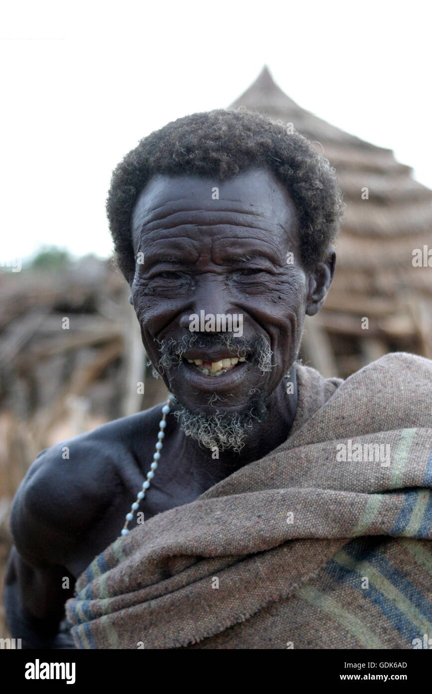 toposa-man-south-sudan-GDK6AD.jpg