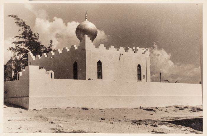 Tomb_of_Ali_Yusuf%2C_Sultan_Obbia%2C_Mogadishu.jpg