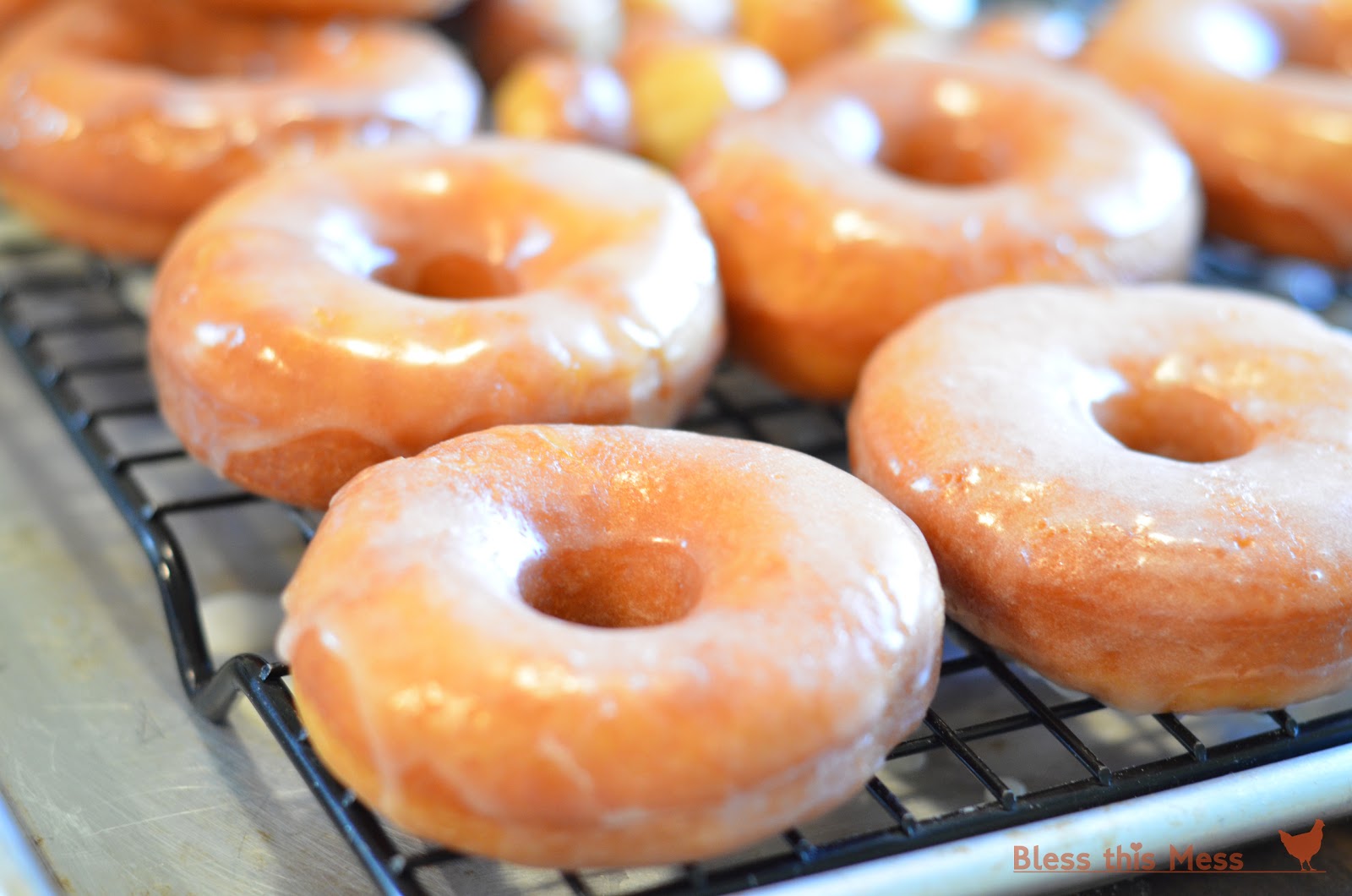 Pioneer+Woman's+yeast+glazed+donuts2.jpg