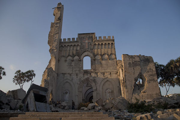 mogadishu-cathedral05.jpg