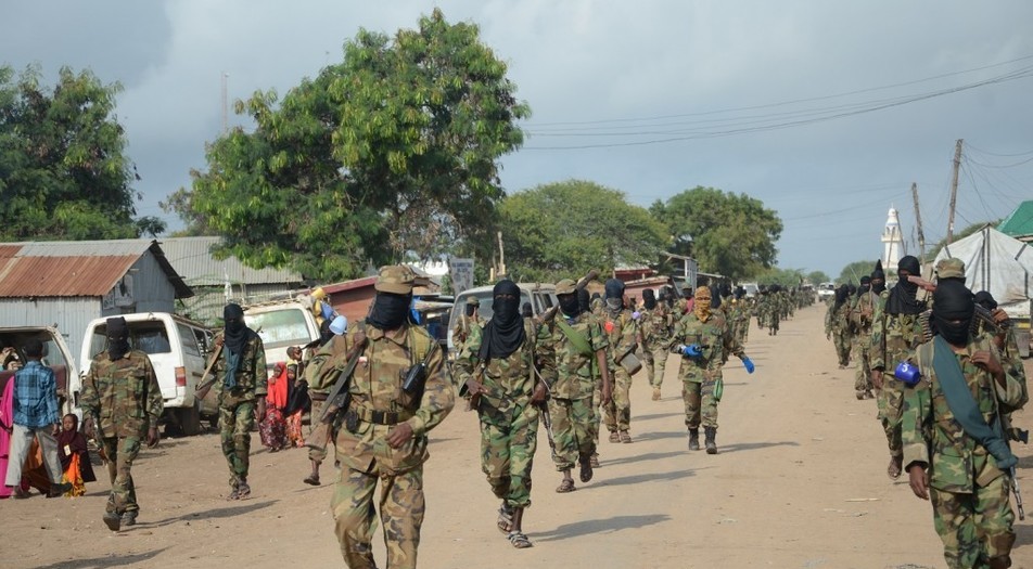 Al-Shabaab oo xirtay 20 qof oo midkiiba laga rabo 1,500 oo dollar + Magacyada Al-Shabaab oo xirtay 20 qof oo midkiiba laga rabo 1,500 oo dollar + Magacyada